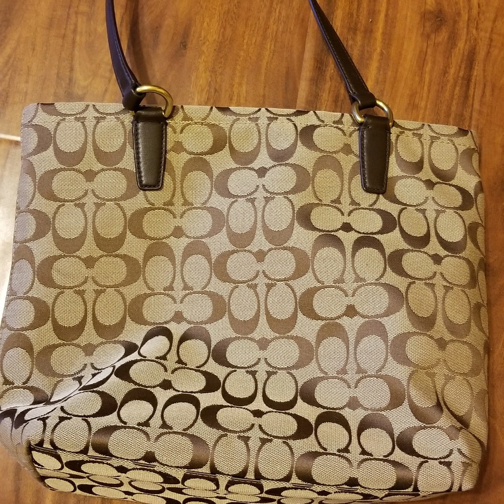 Coach purse - Picture 5 of 5